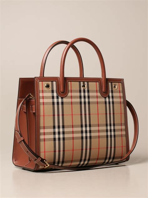 transparente tragetasche burberry|burberry handbags sale.